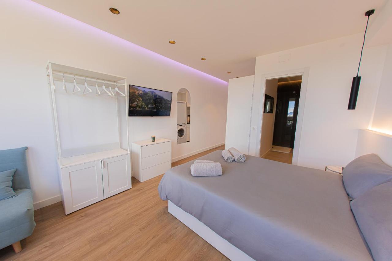 Modern Apartment With Stunning Views Марбелья Экстерьер фото