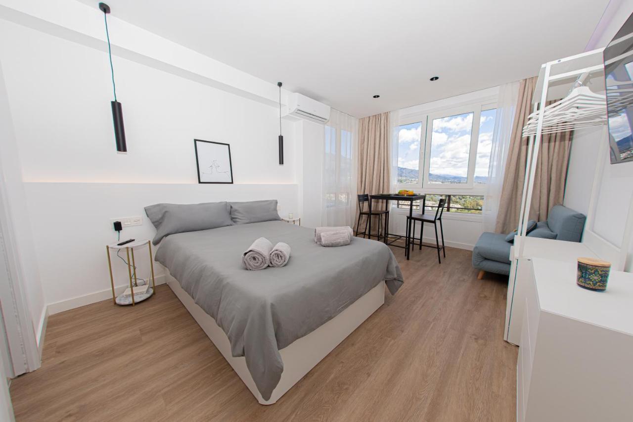 Modern Apartment With Stunning Views Марбелья Экстерьер фото
